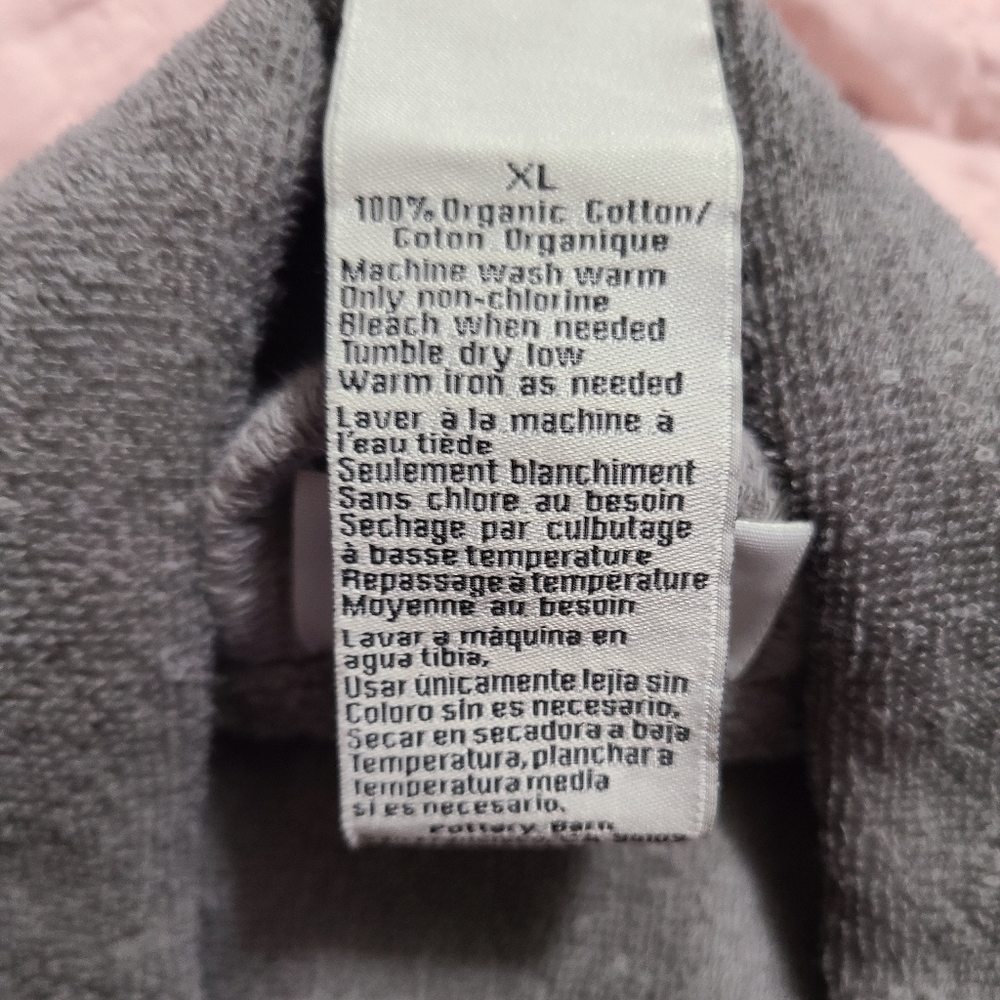 Men's Pottery Barn Robe - Picture 3 of 3